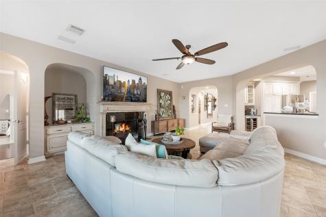 1860 Lake Landing Drive League City TX 77573