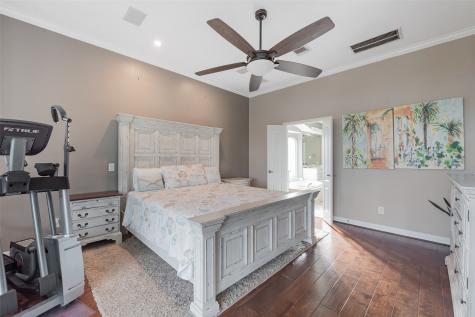 1860 Lake Landing Drive League City TX 77573