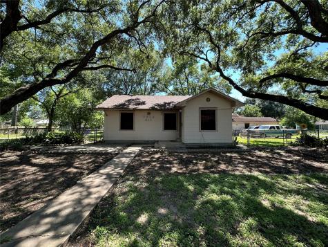 611 Shropshire Street El Campo TX 77437