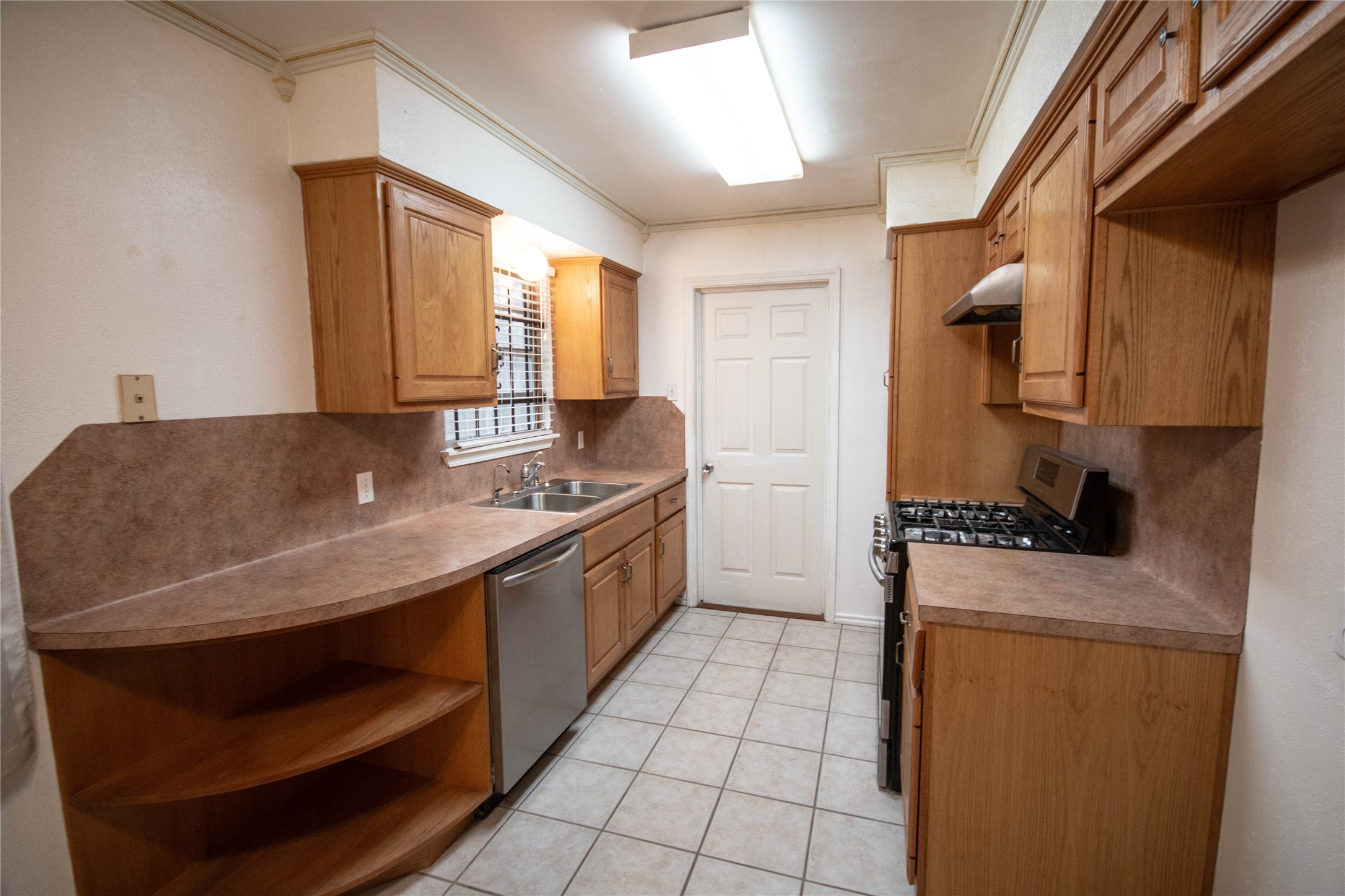 6230 Roughlock Street Houston TX 77016