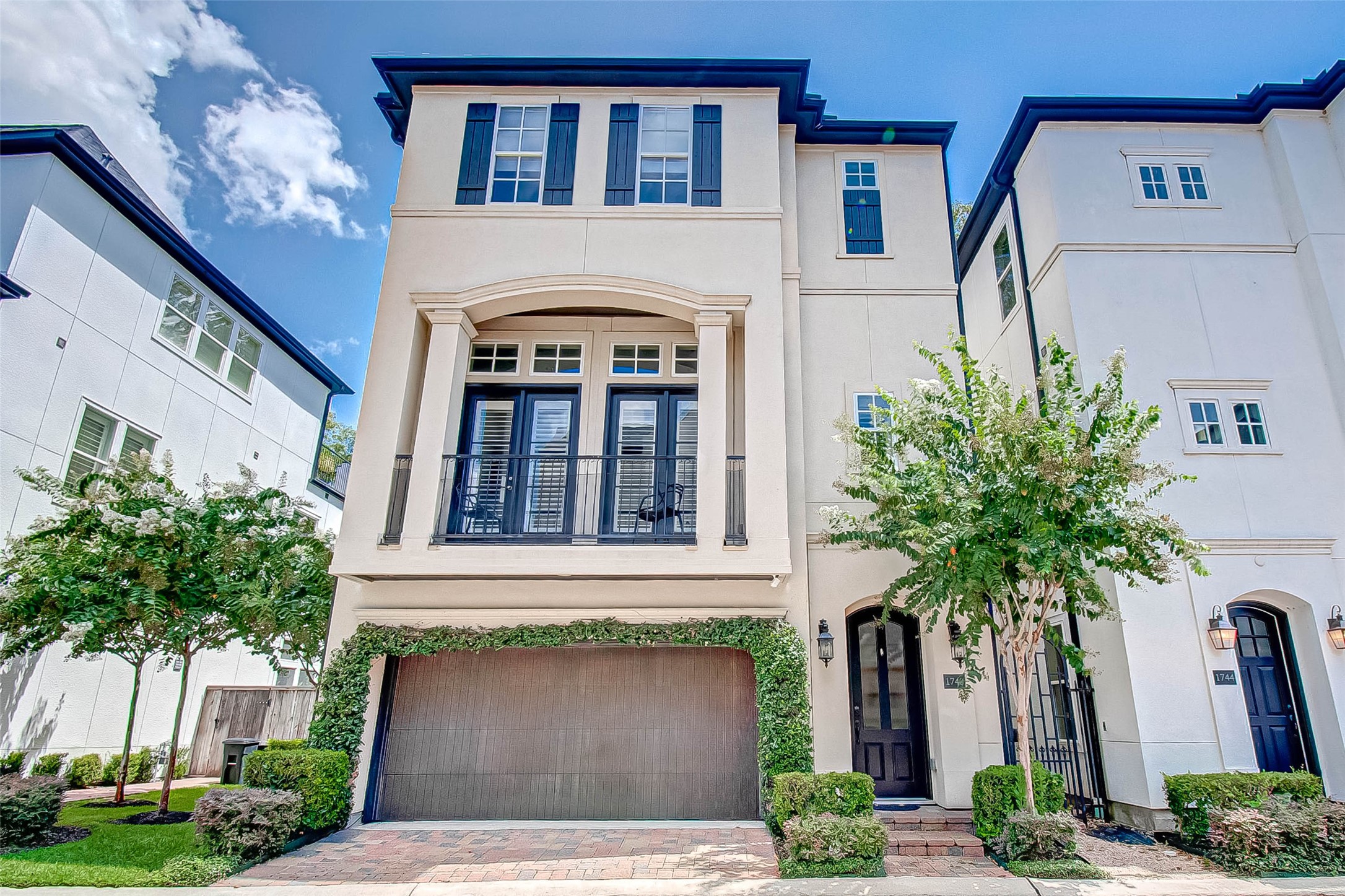 1748 Wrenwood Lakes Houston TX 77043