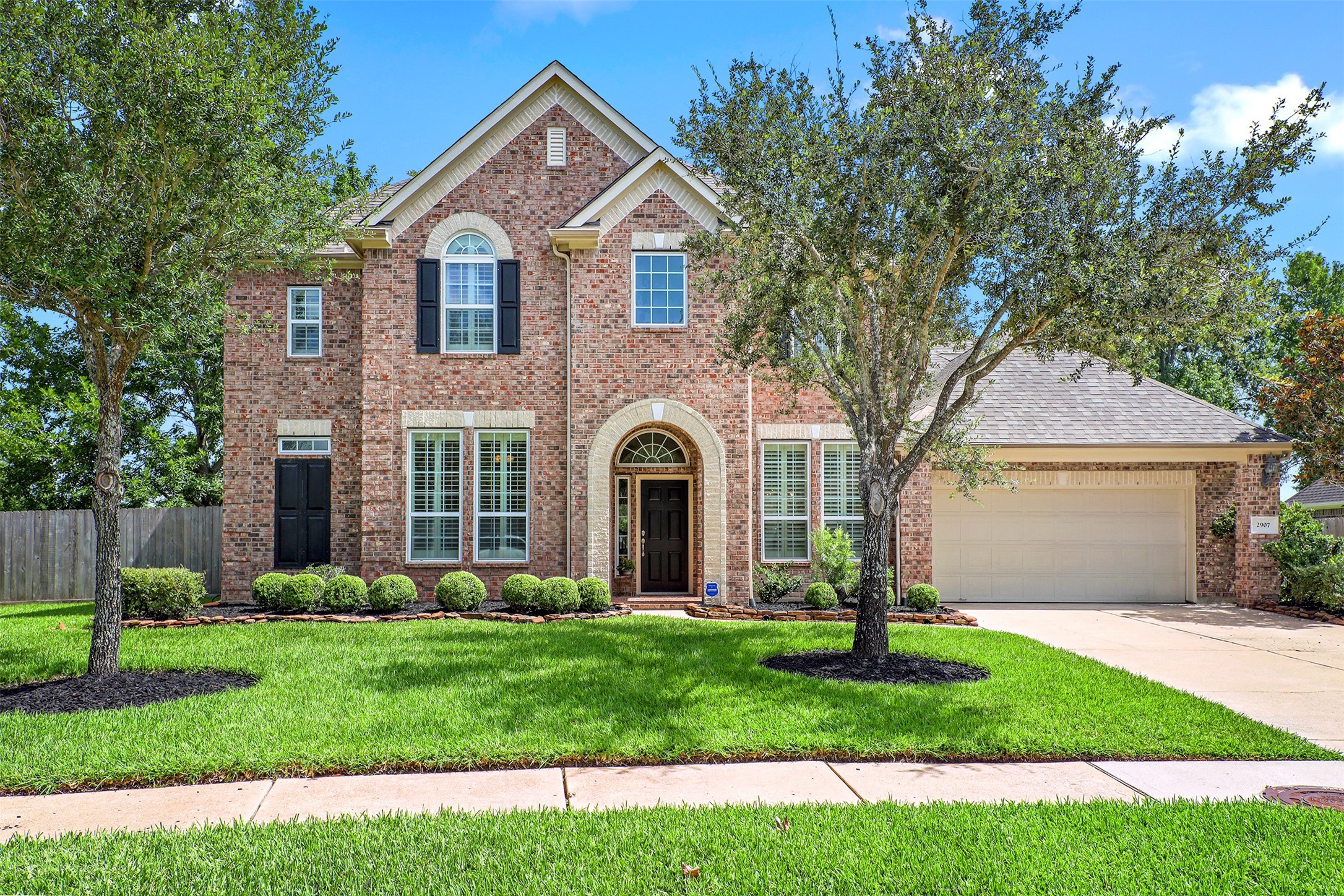 2907 Knob Hill Street Pearland TX 77581