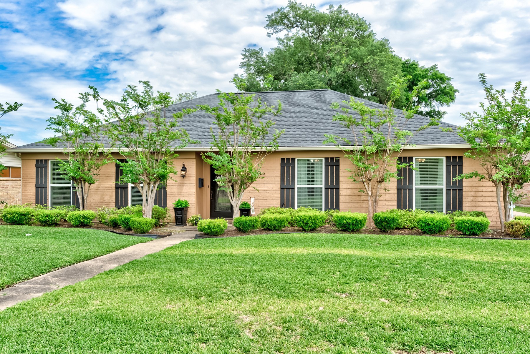 1945 Llano Street Port Neches TX 77651