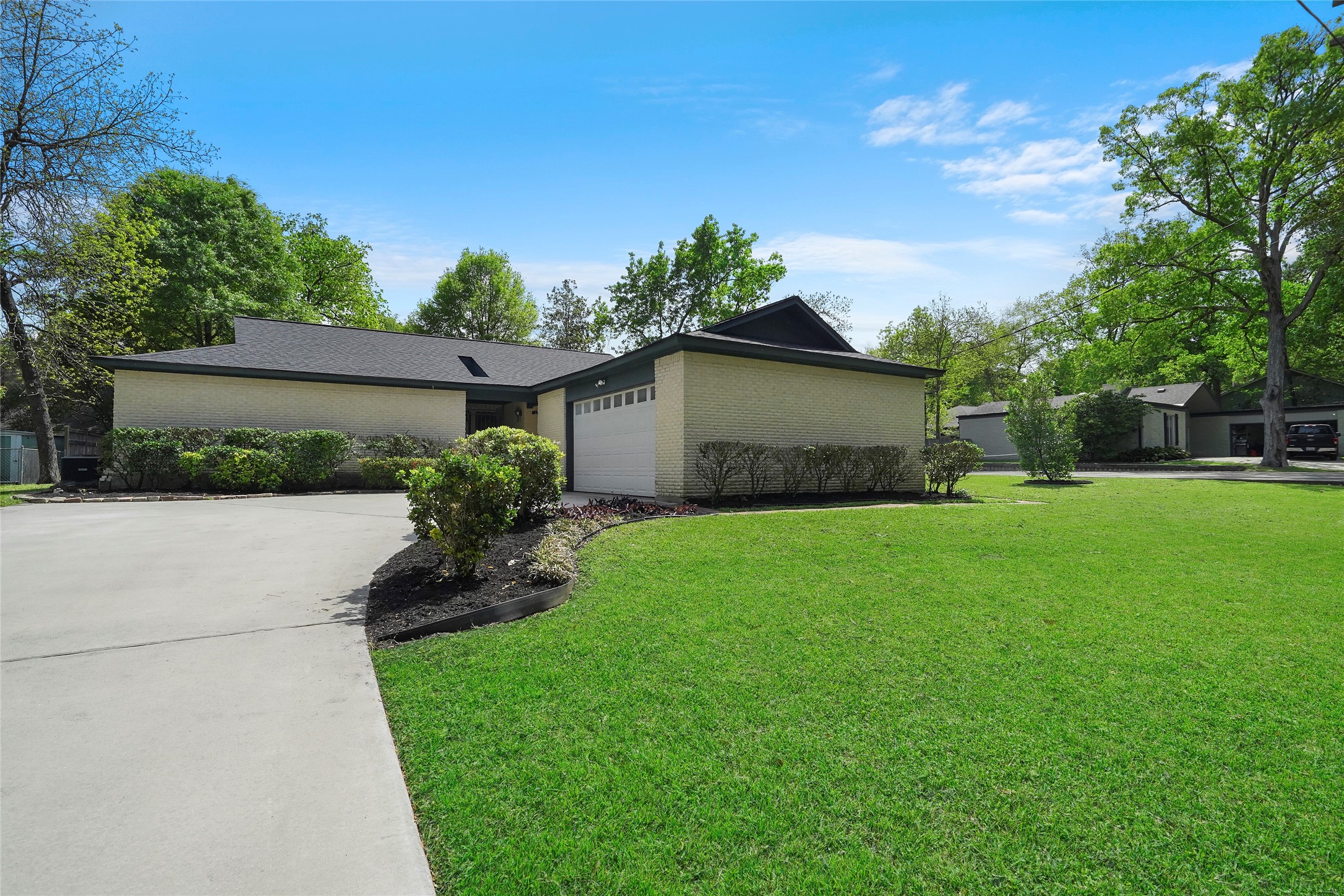 62 El Dorado Street Conroe TX 77304