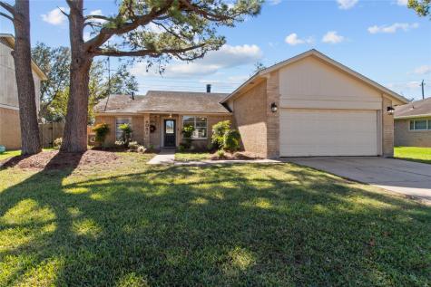 4051 Woodhollow Lane Pasadena TX 77504