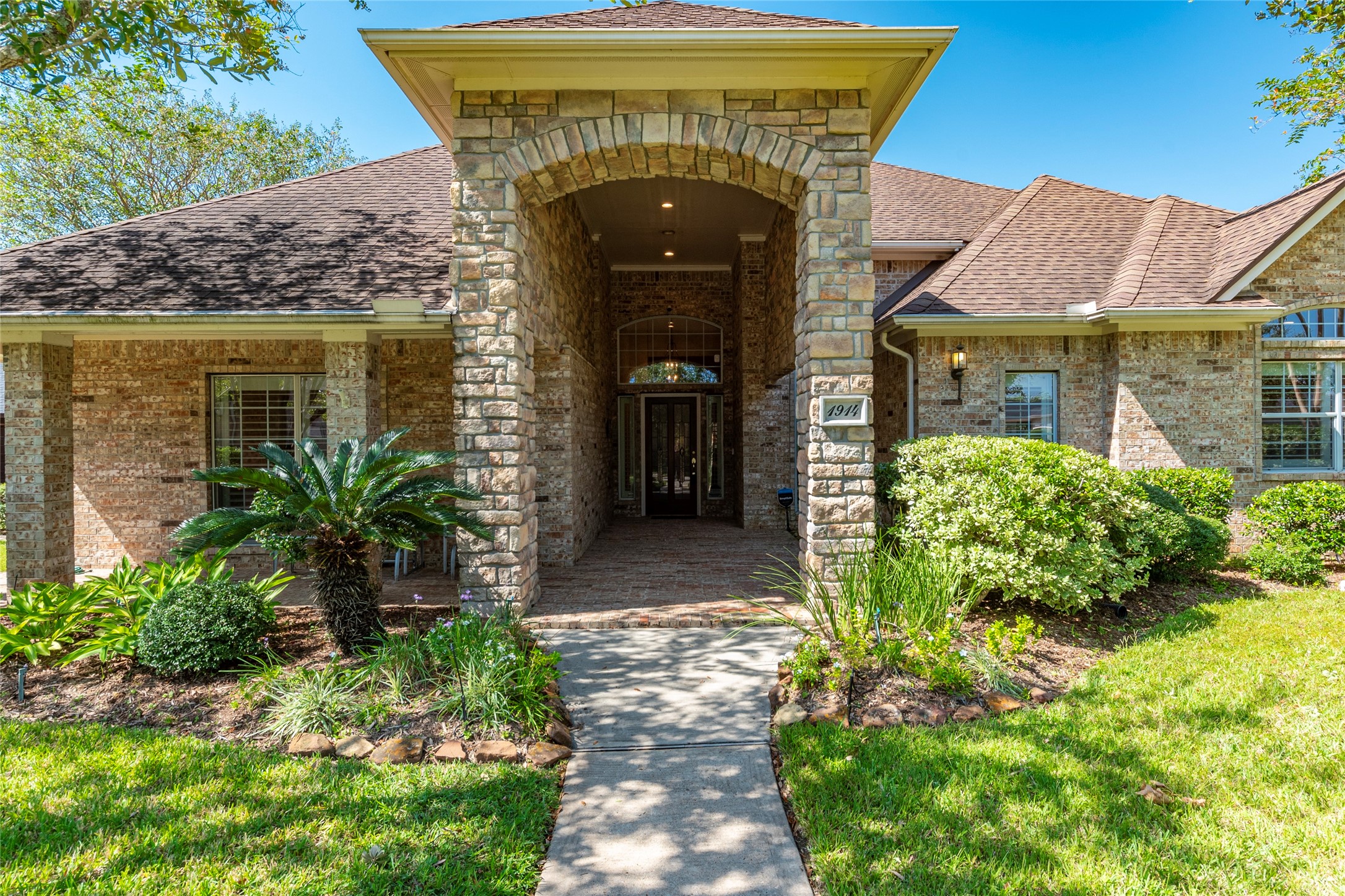 1914 Sandy Lake Drive Friendswood TX 77546