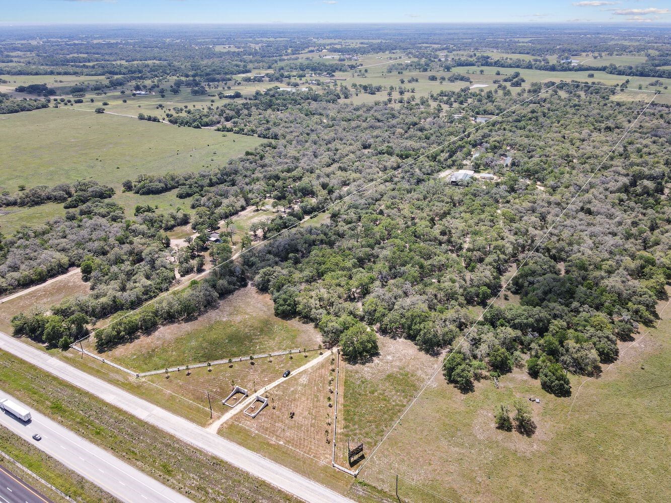2512 Interstate 10 Weimar TX 78962