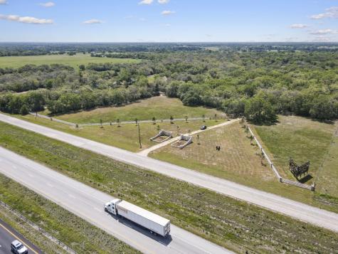 2512 Interstate 10 Weimar TX 78962