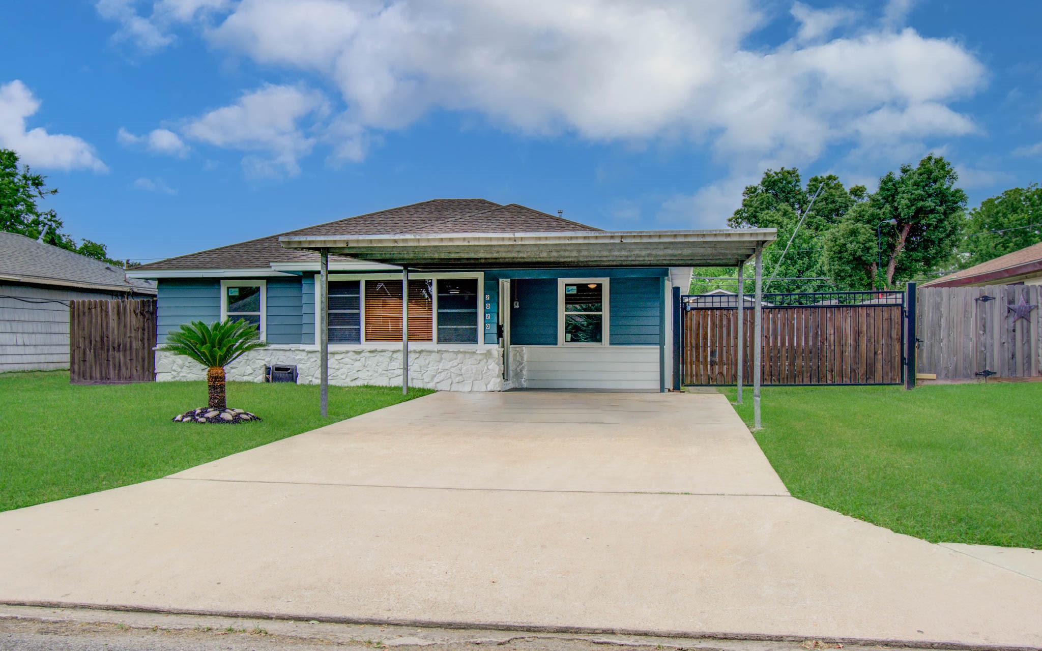 2020 Vince Street Pasadena TX 77502
