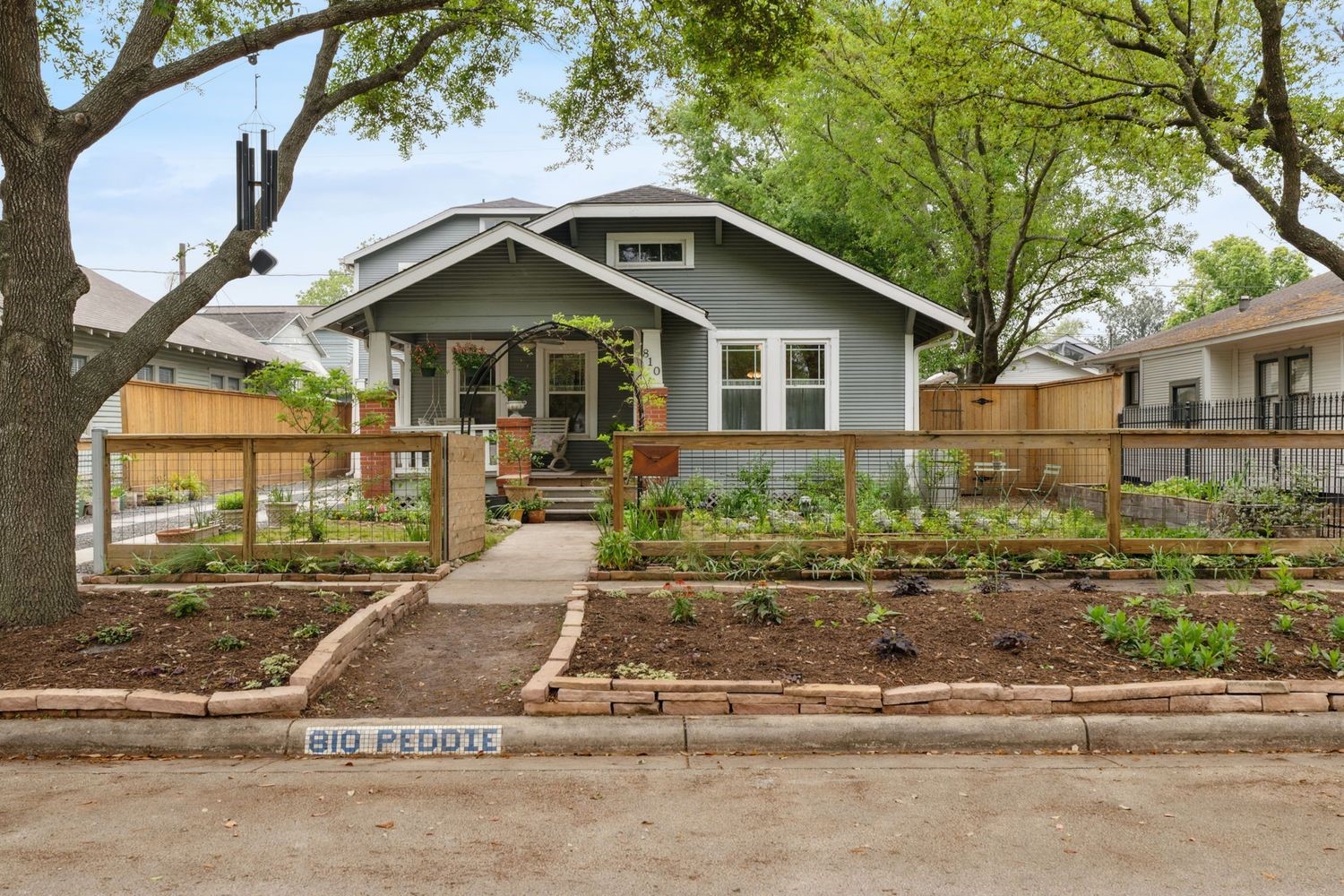 810 Peddie Street Houston TX 77008