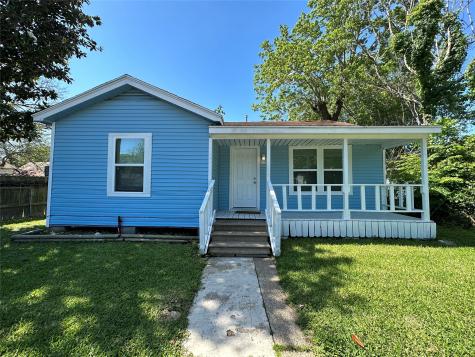 421 E Adoue Street Baytown TX 77520
