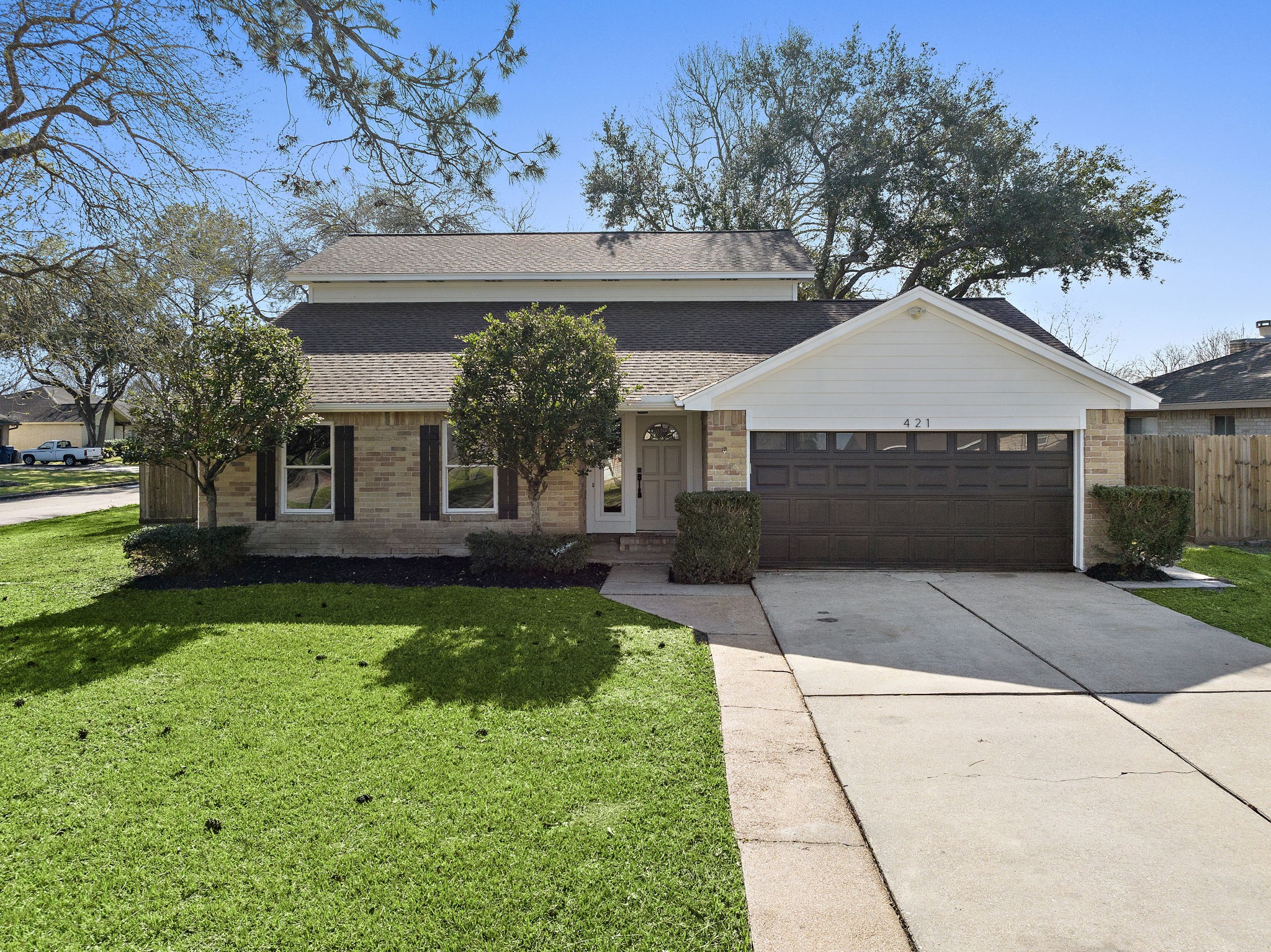 421 Cottonwood Drive Friendswood TX 77546
