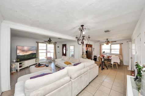 415 Halkies Road Houston TX 77587