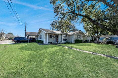 415 Halkies Road Houston TX 77587