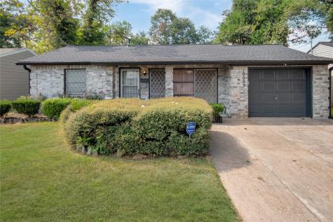 10009 Lonallen Street Houston TX 77088