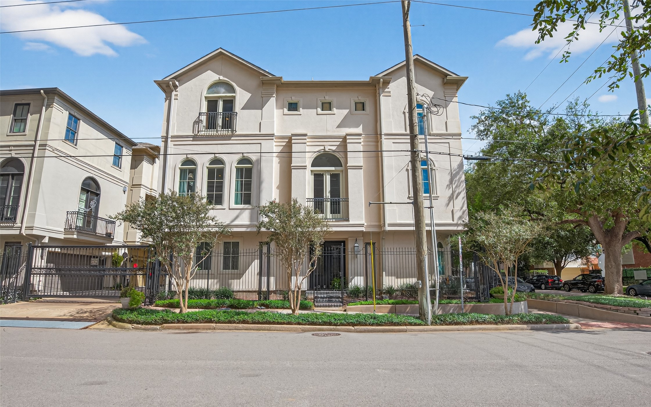 2624 Helena Street Houston TX 77006