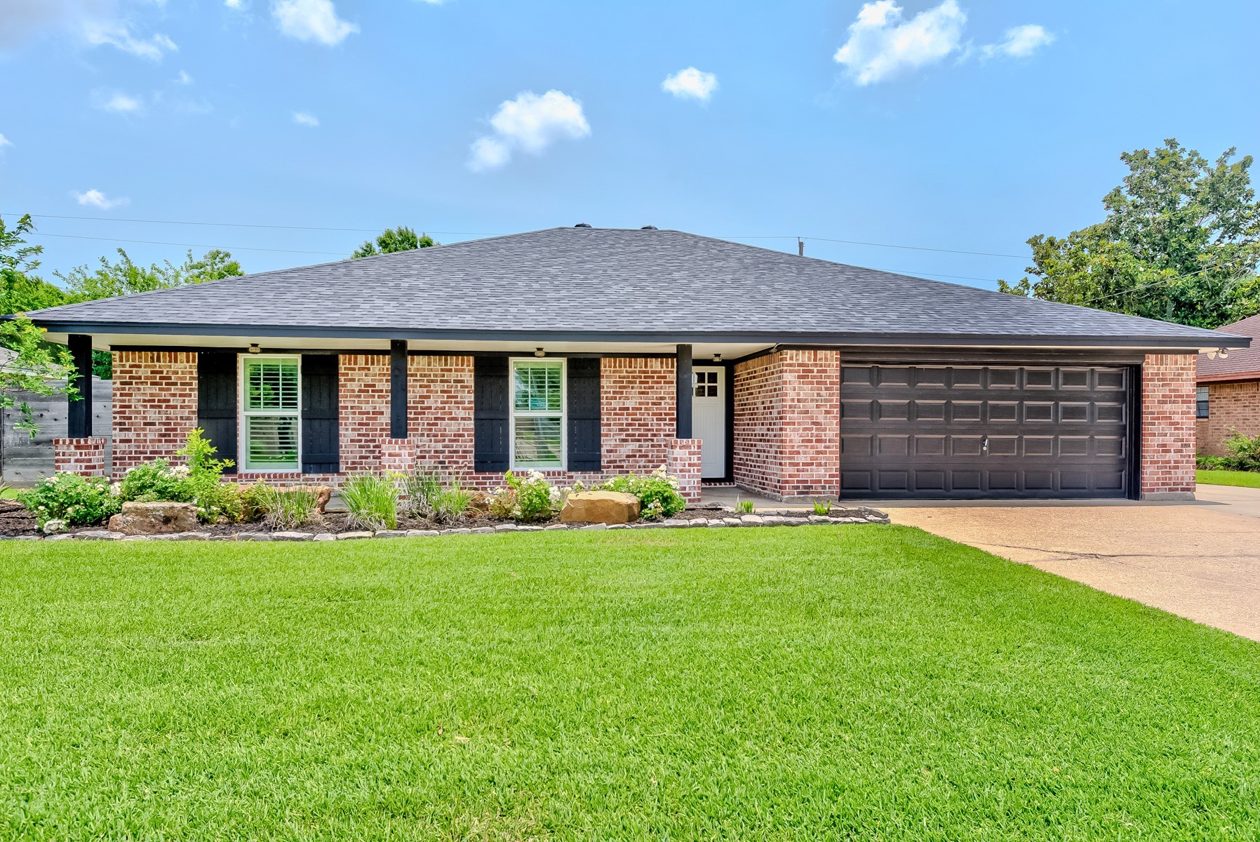 2325 Patricia Lane Port Neches TX 77651