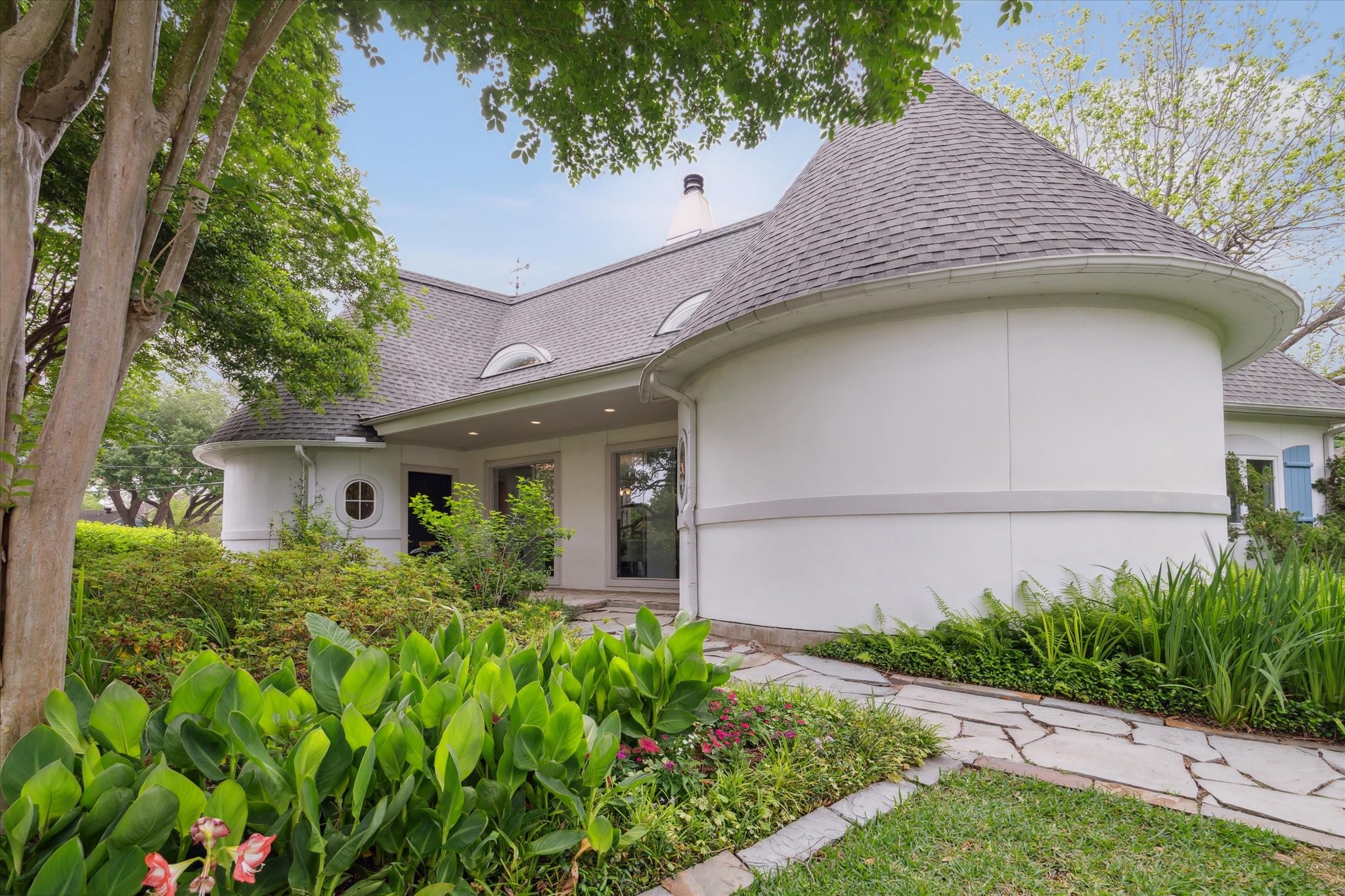 5555 Aspen Street Bellaire TX 77401