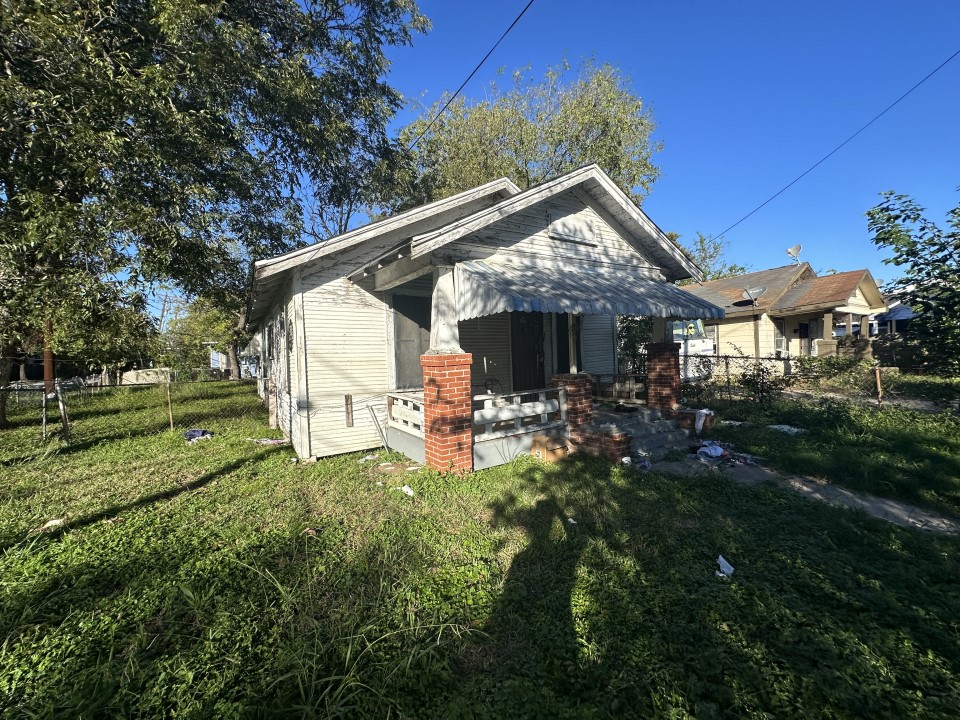 1209 Bayou Street Houston TX 77020