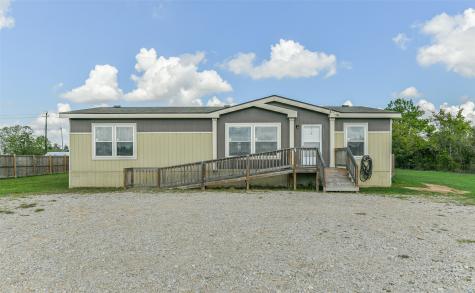 8402 Los Robles Avenue Alvin TX 77511