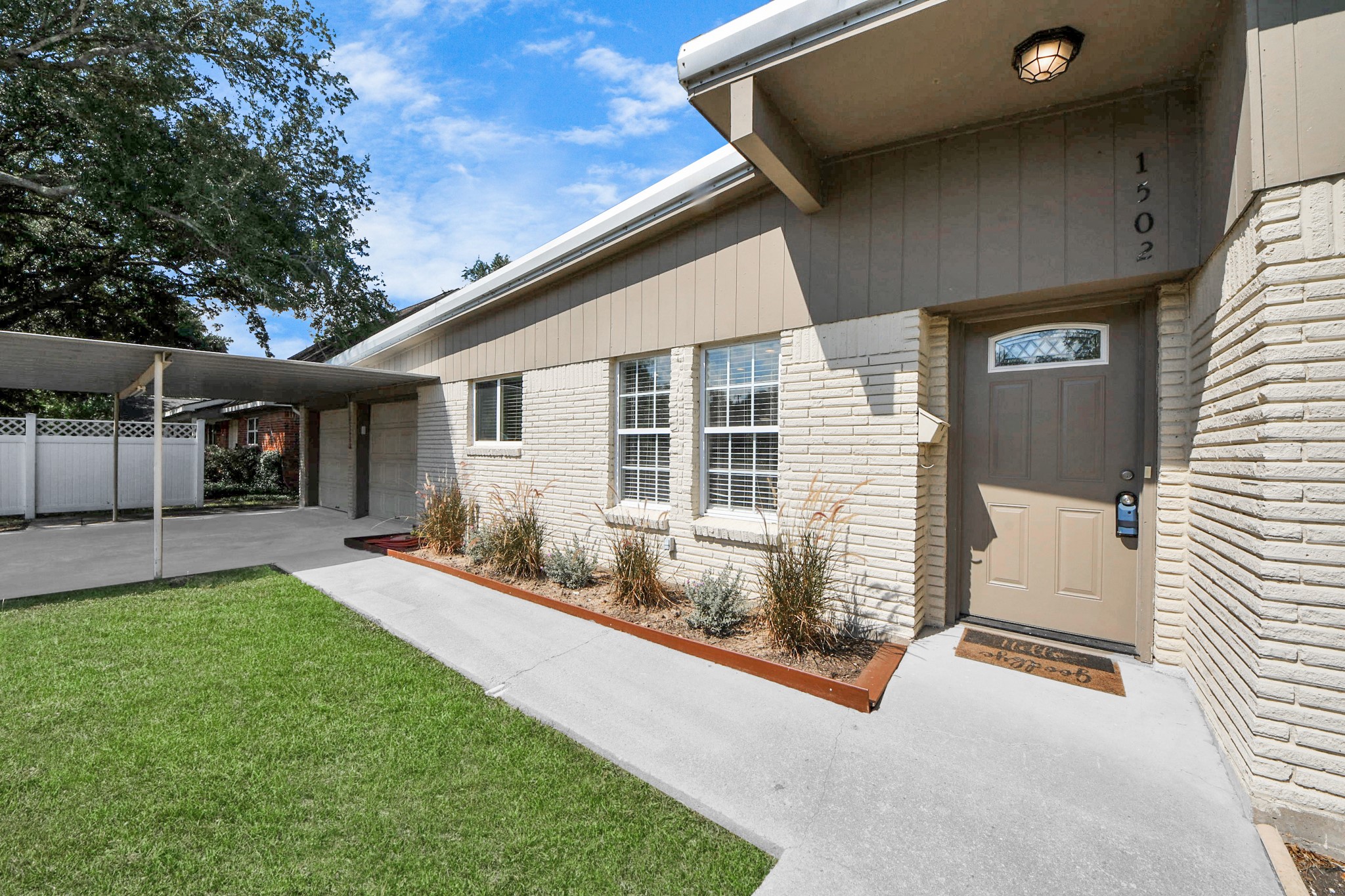 1502 Meadow Lane Alvin TX 77511
