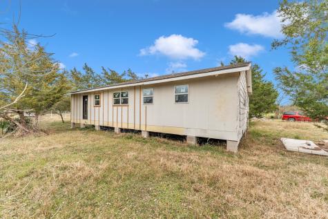 909 Ives Creek Road Bellville TX 77418
