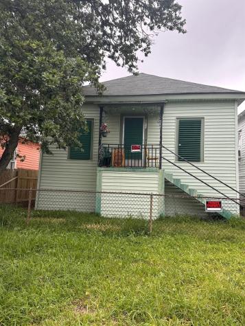 2816 Avenue M 1/2 Galveston TX 77550