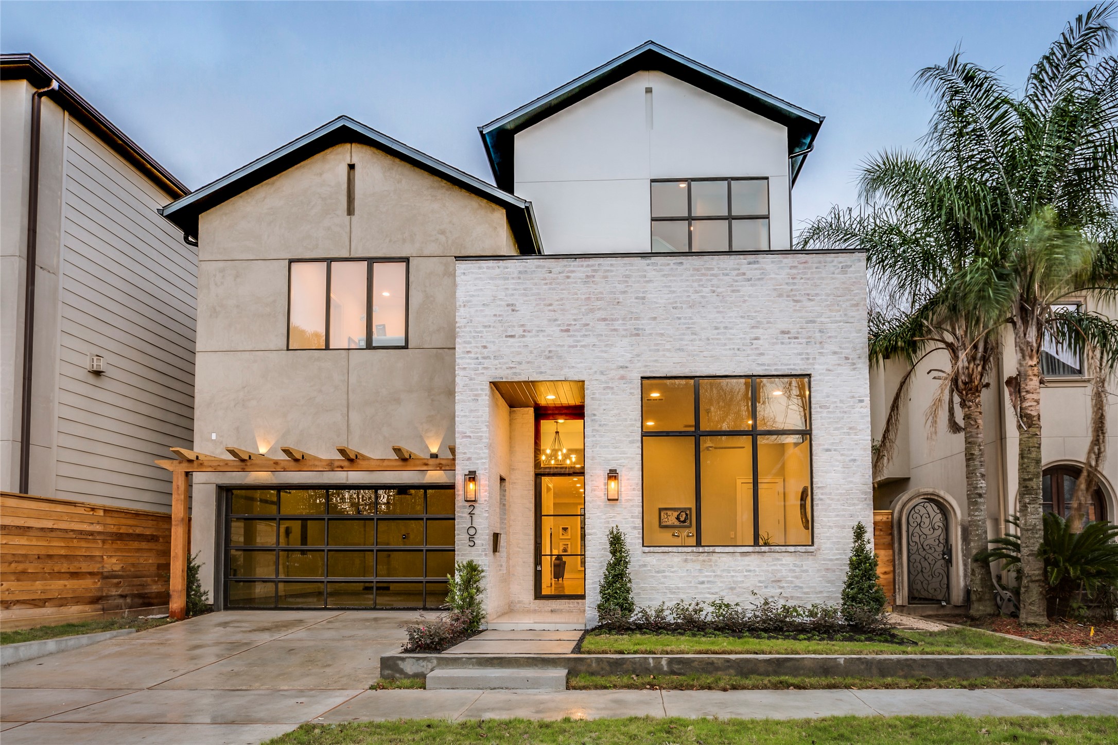 2105 Elmen Street Houston TX 77019