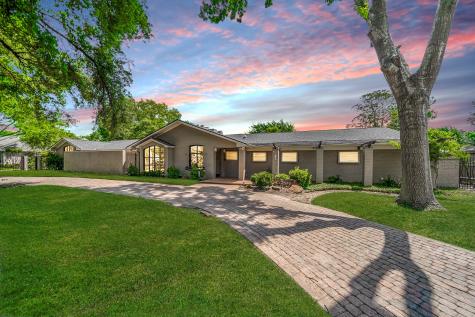 1407 Briar Bayou Drive Houston TX 77077