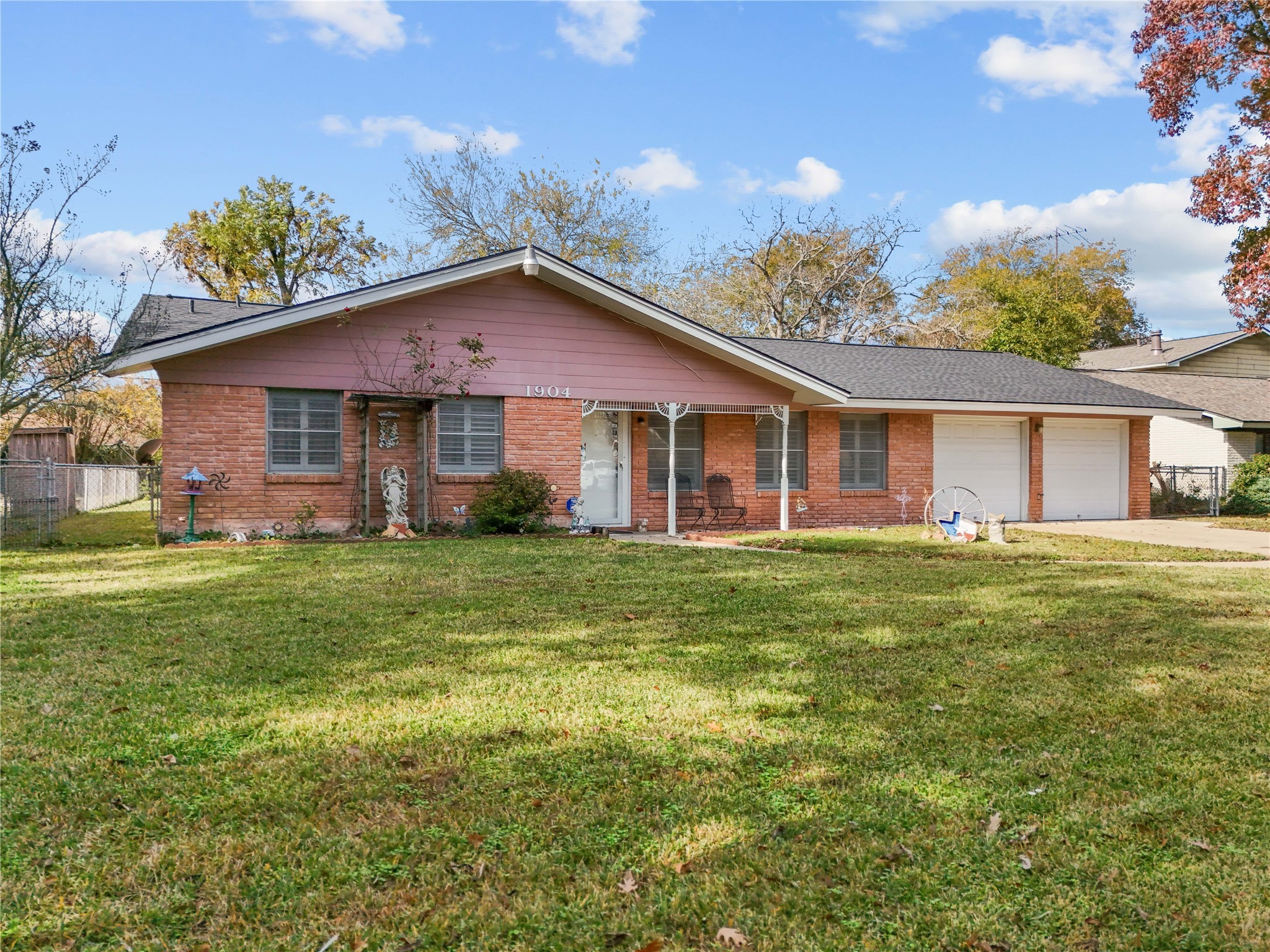1904 Amy Drive Baytown TX 77520