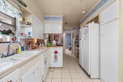1904 Amy Drive Baytown TX 77520