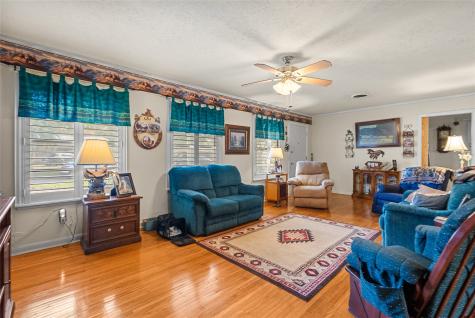 1904 Amy Drive Baytown TX 77520