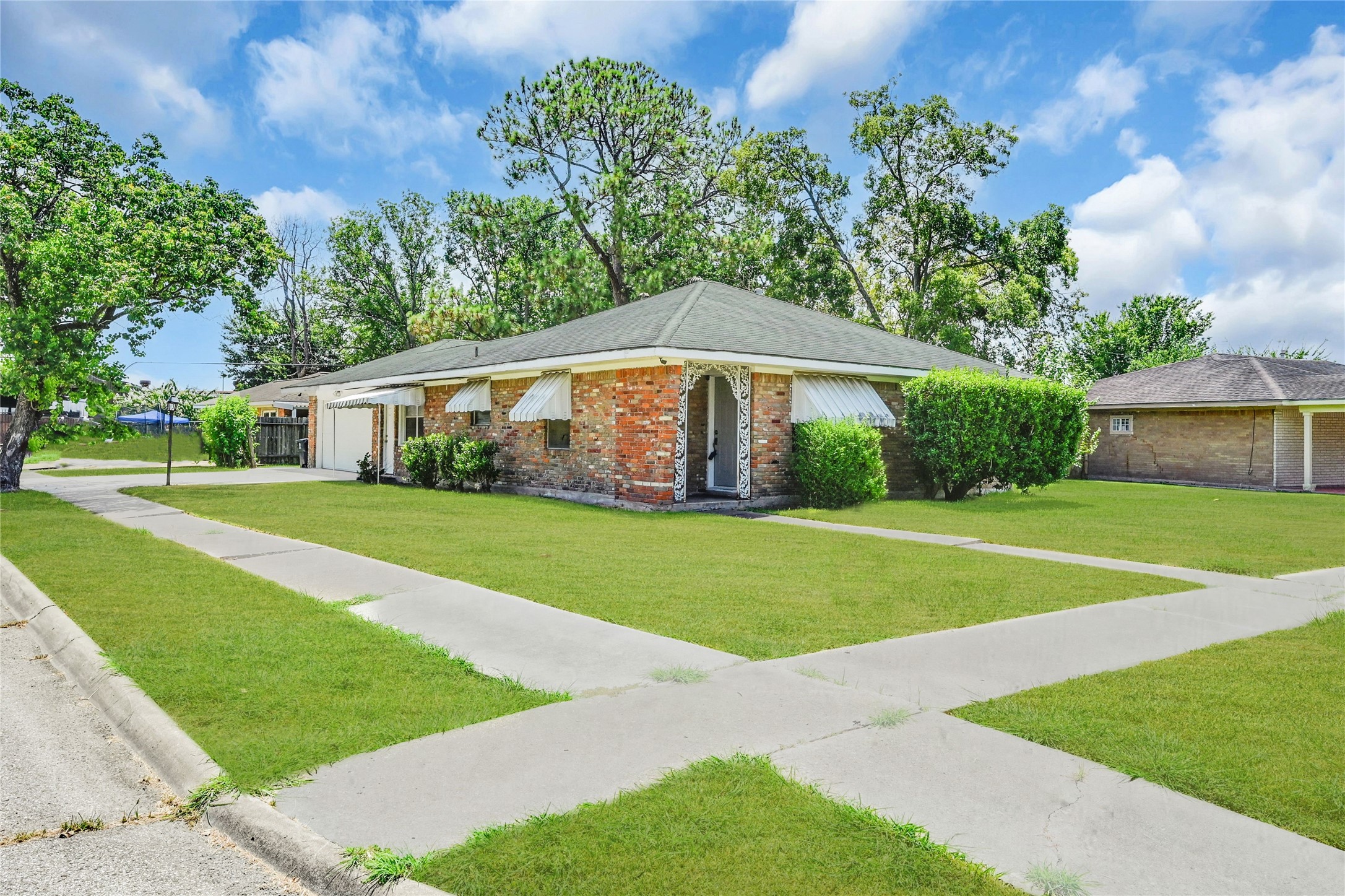 5718 Wood Creek Way Houston TX 77017