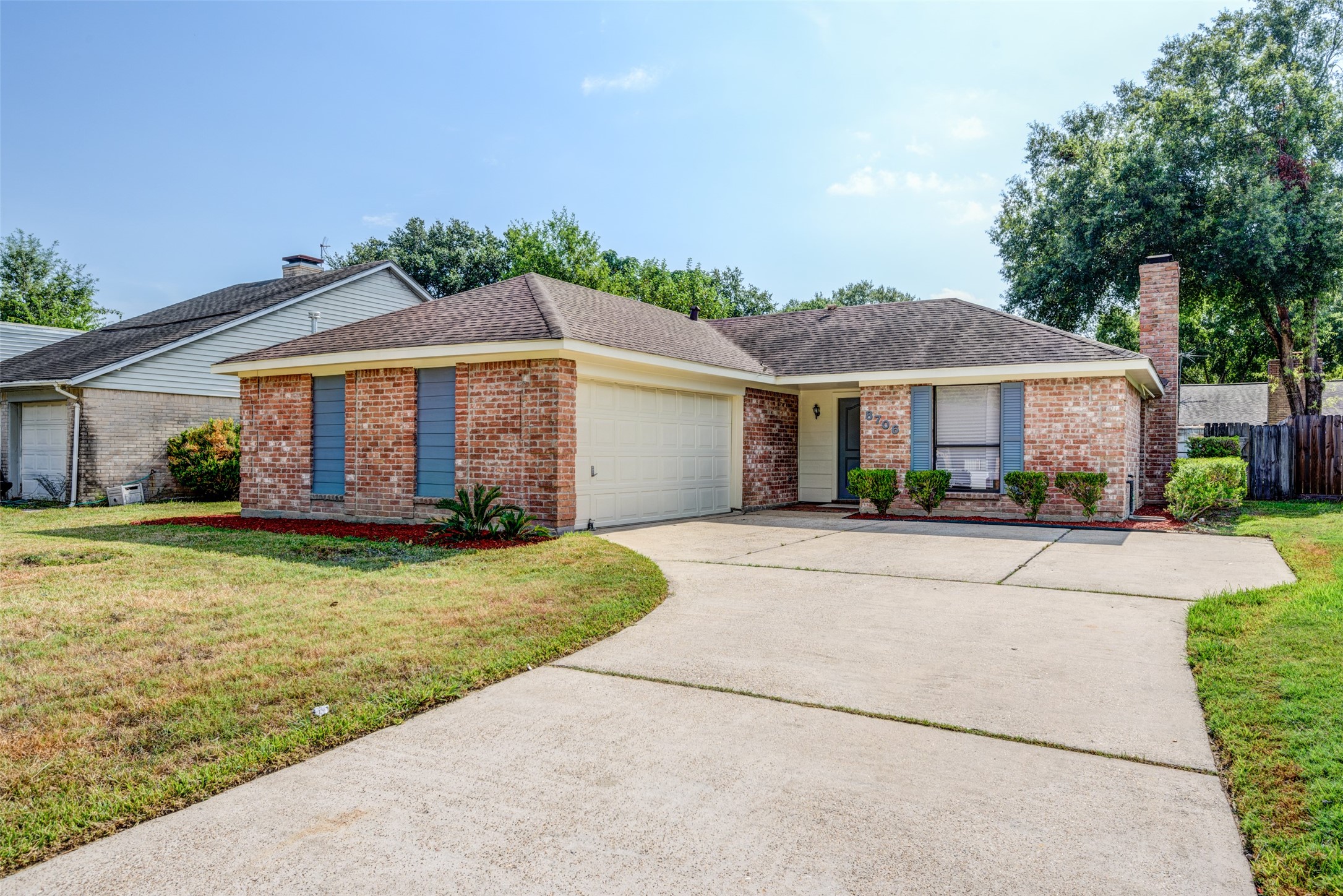 8706 Saratoga Forest Drive Houston TX 77088