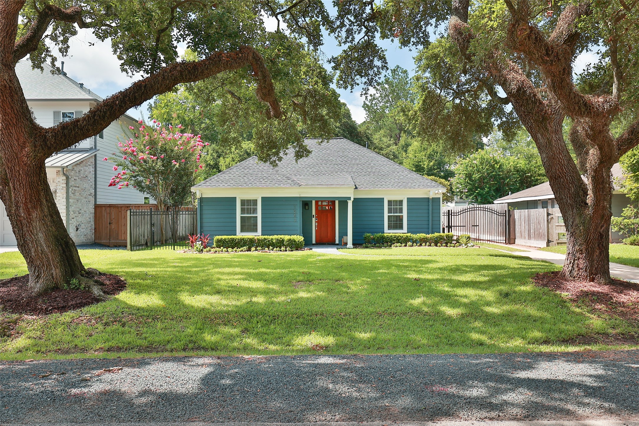 1543 Sue Barnett Drive Houston TX 77018
