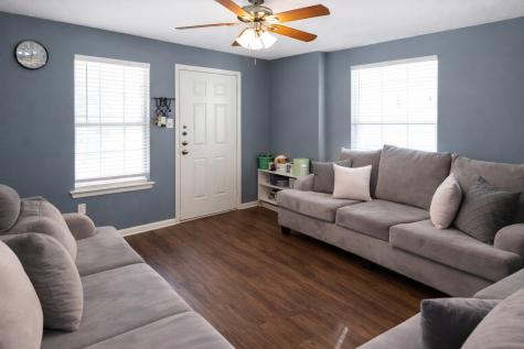 878 Darbydale Crossing Lane Houston TX 77090