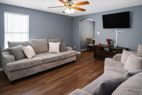878 Darbydale Crossing Lane Houston TX 77090