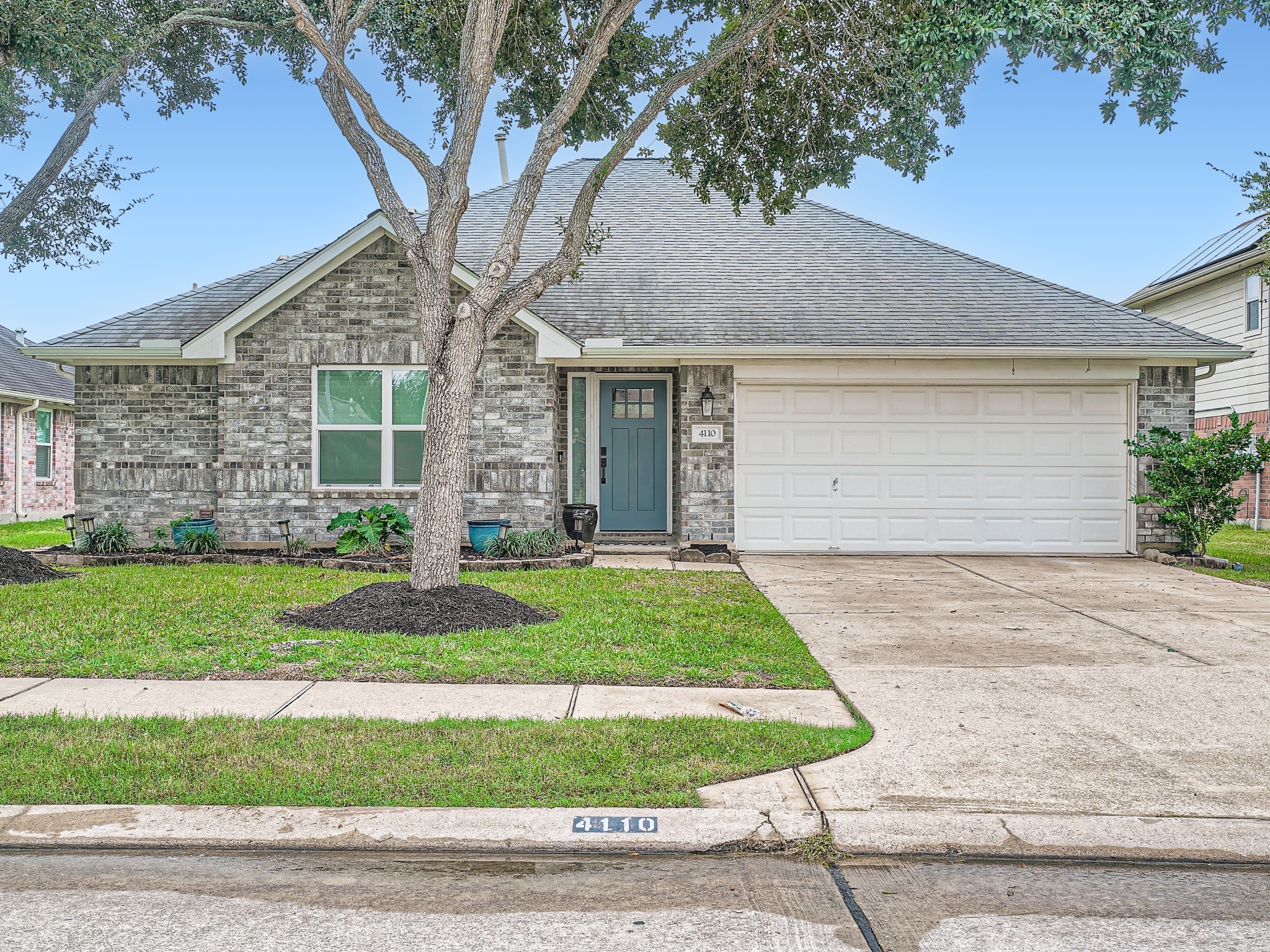 4110 Tawakon Drive Pearland TX 77584