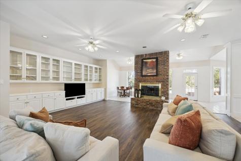 204 Duerr Drive Bellville TX 77418