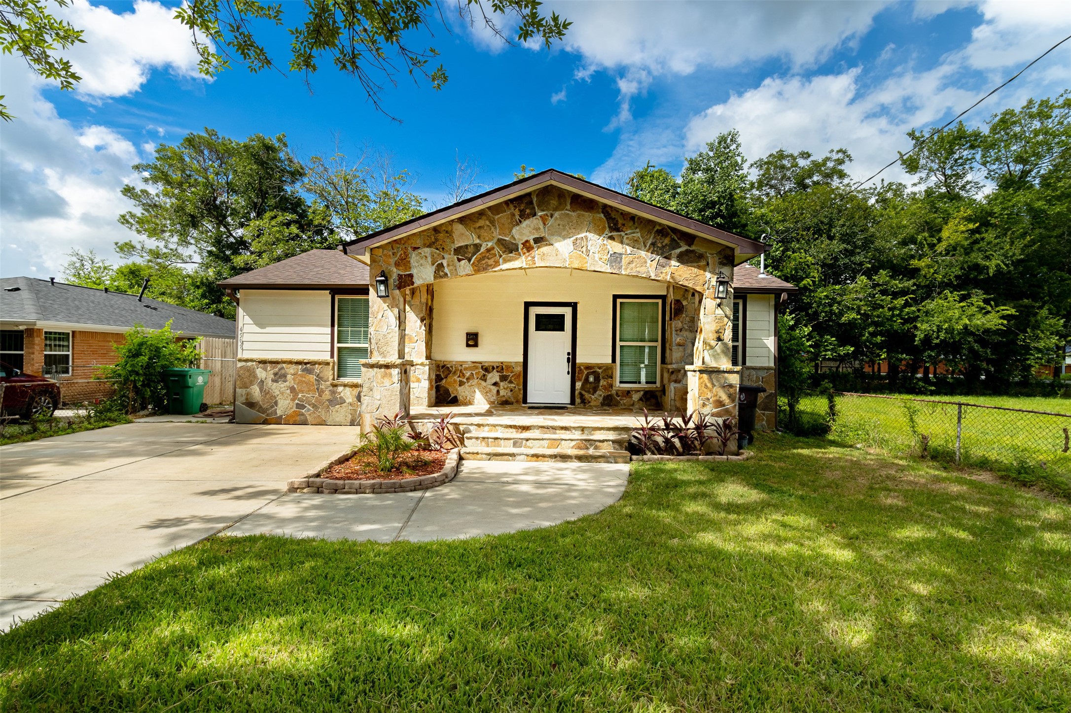 4508 Sunflower Street Houston TX 77051
