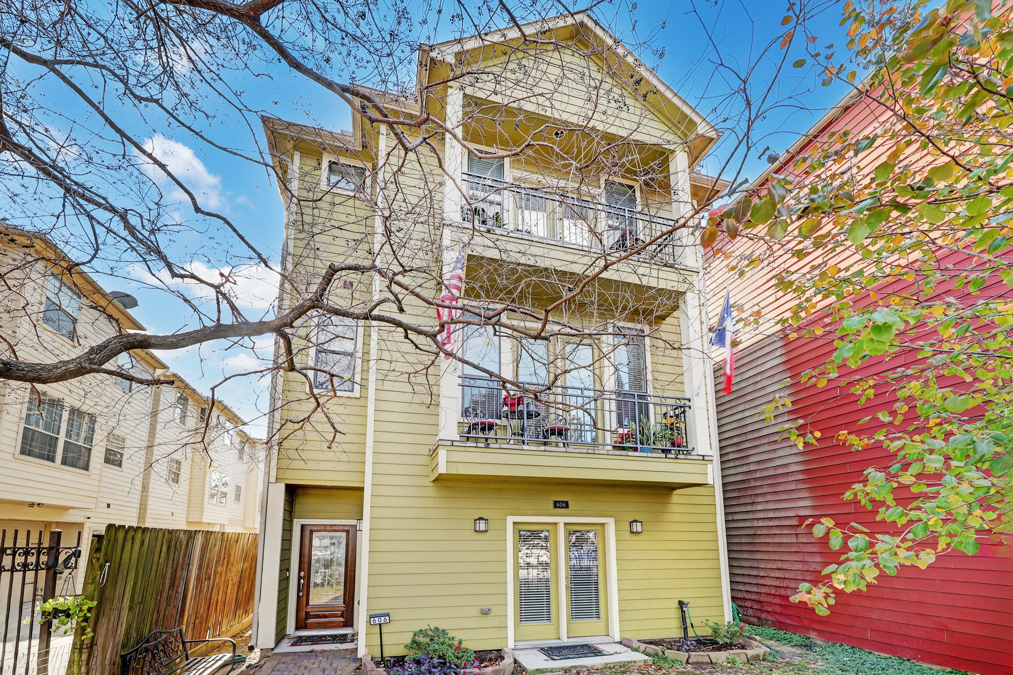 606 W 27th Street Houston TX 77008