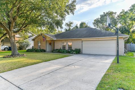 203 Lazy Hollow Drive League City TX 77573