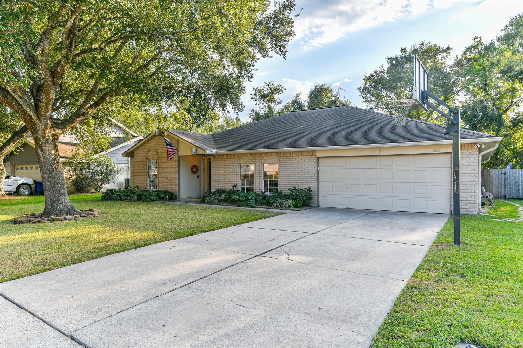 203 Lazy Hollow Drive League City TX 77573