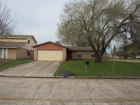 8402 Twin Lamps Lane Houston TX 77064