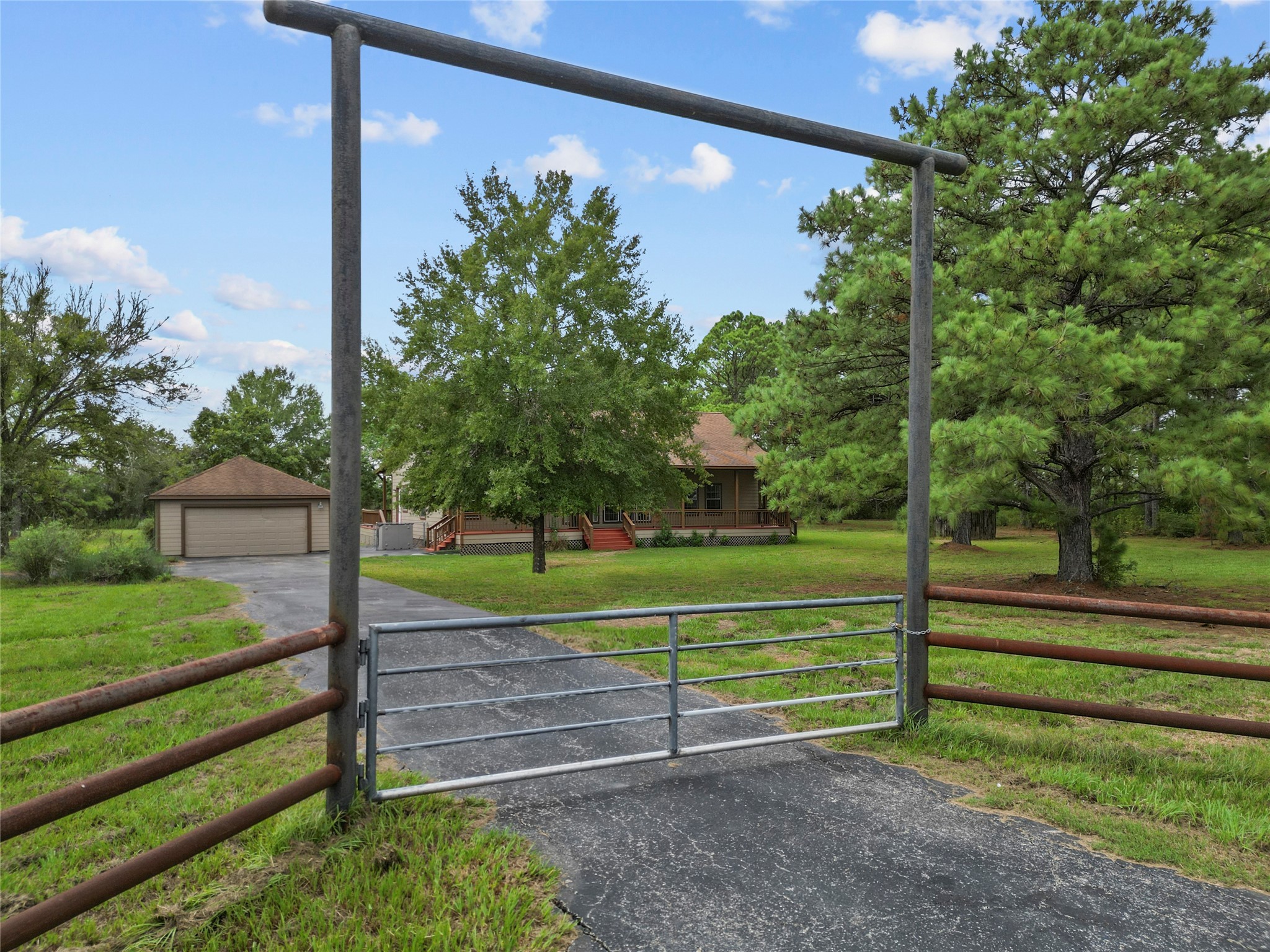 590 Fm 562 Anahuac TX 77514