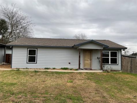 506 North Street Yoakum TX 77995
