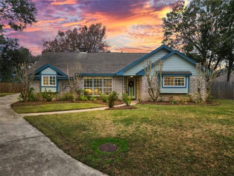 4902 Meadow Court Dickinson TX 77539