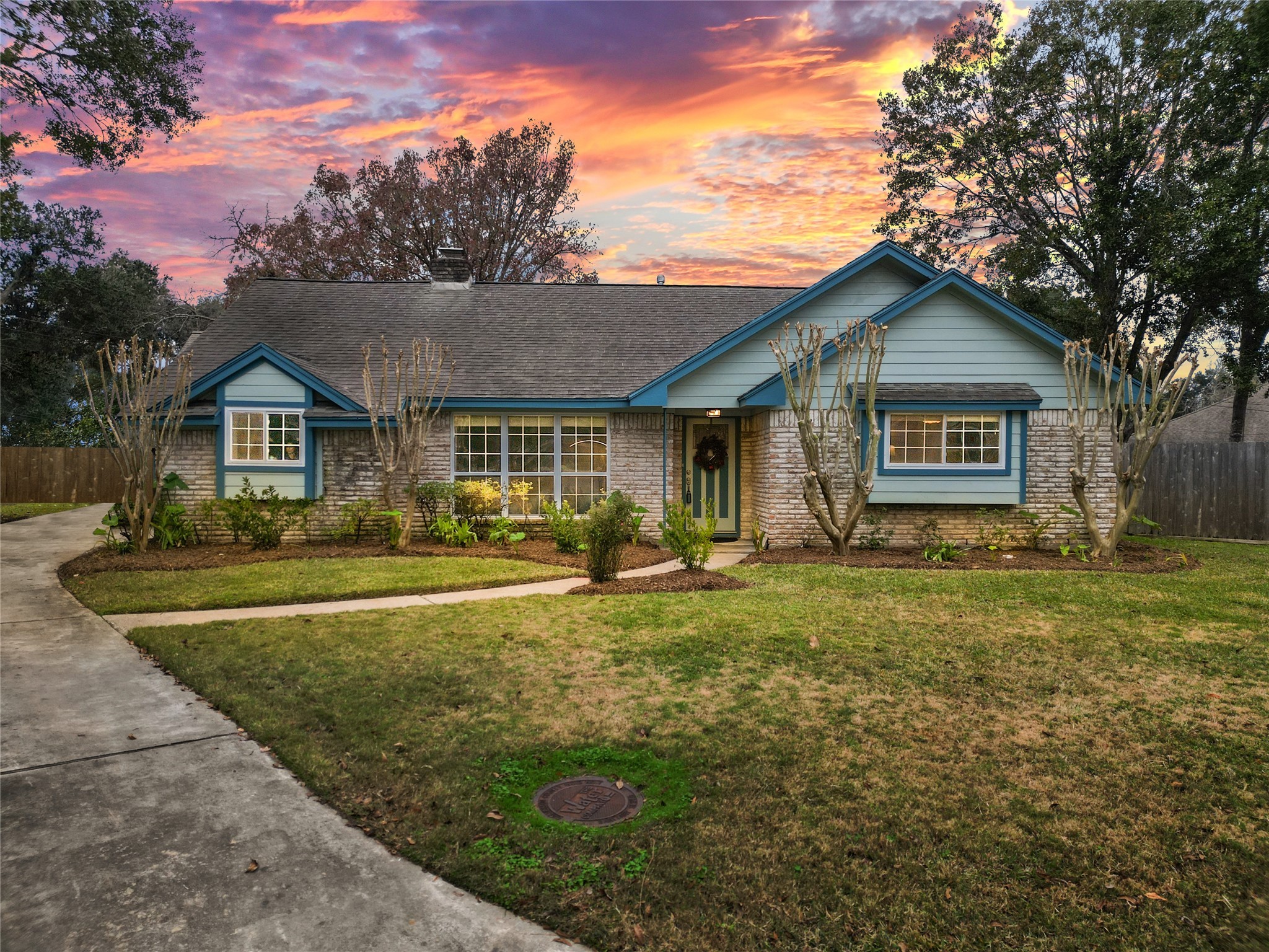4902 Meadow Court Dickinson TX 77539