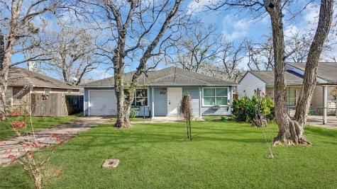 123 5th Street Brazoria TX 77422
