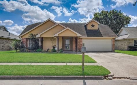 2010 Wildwood Drive Deer Park TX 77536